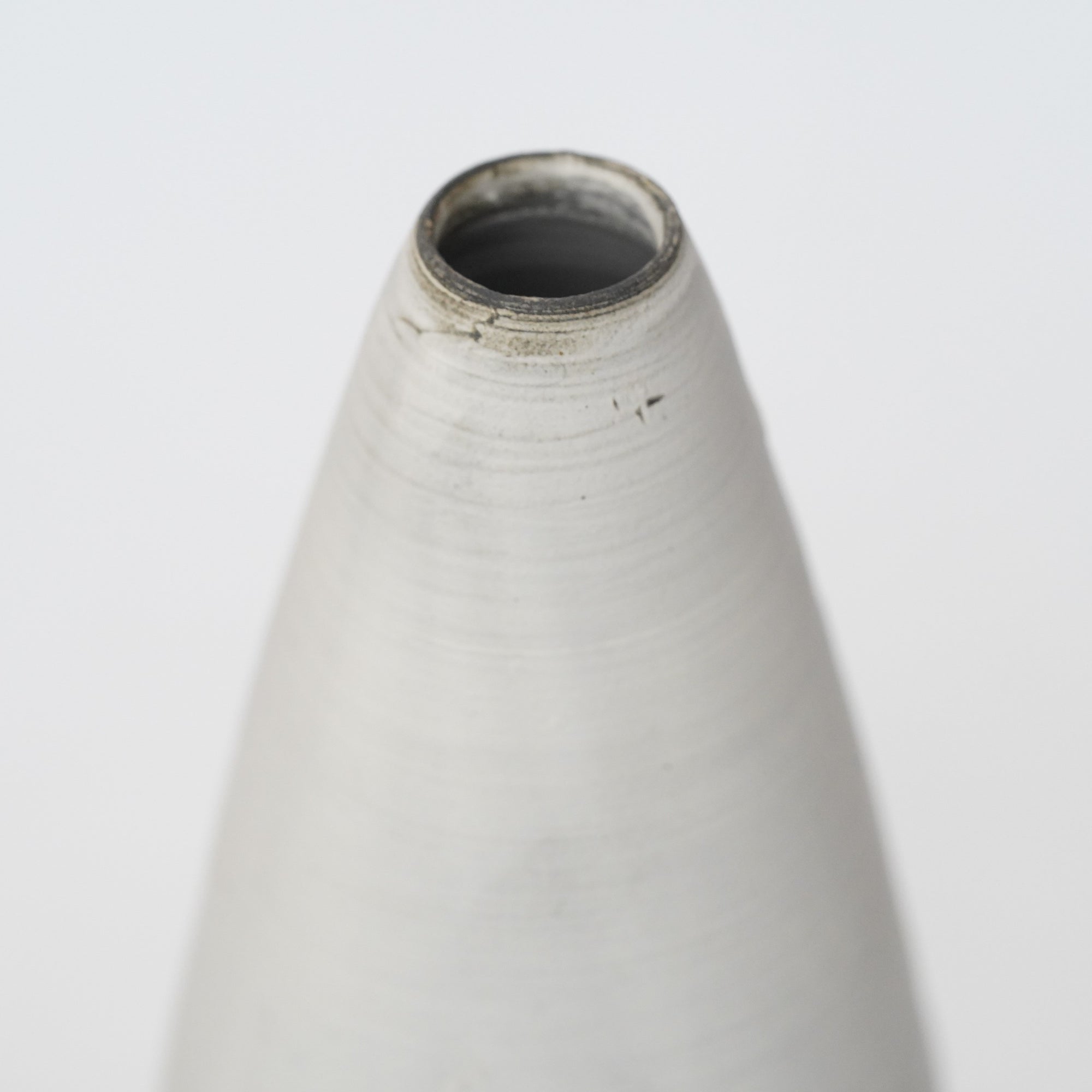 【野口悦士】白陶角瓶