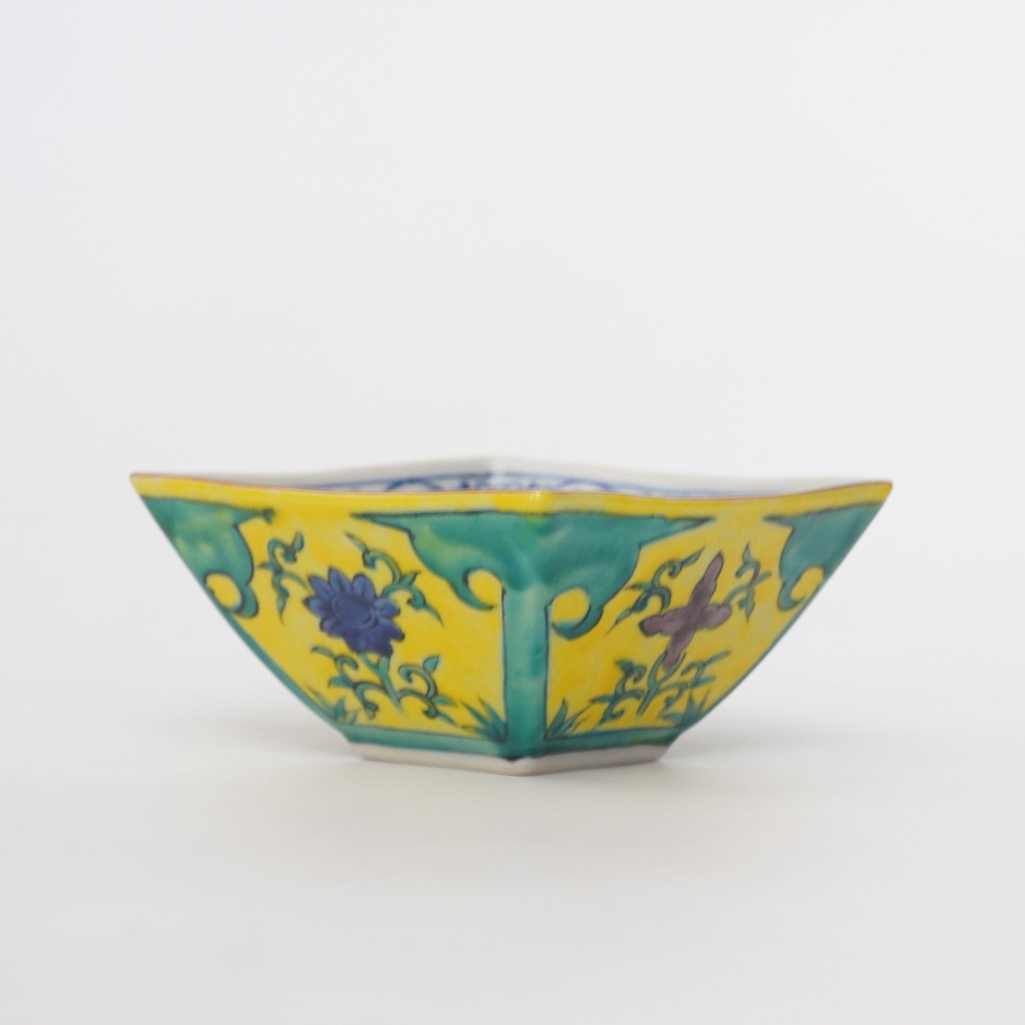 带有角方向的伊斯兰标志