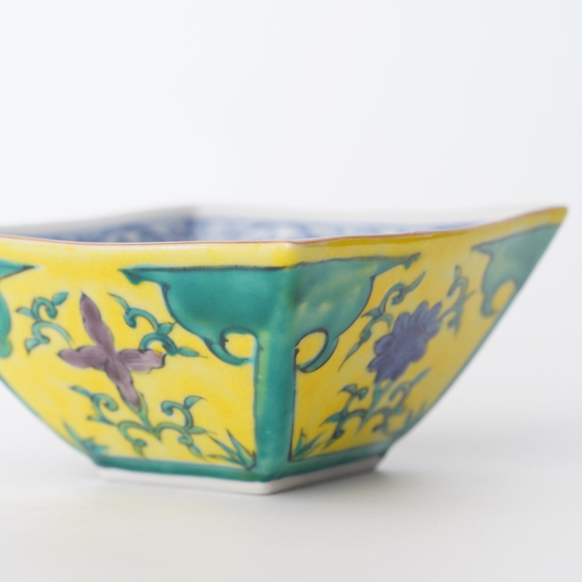 带有角方向的伊斯兰标志