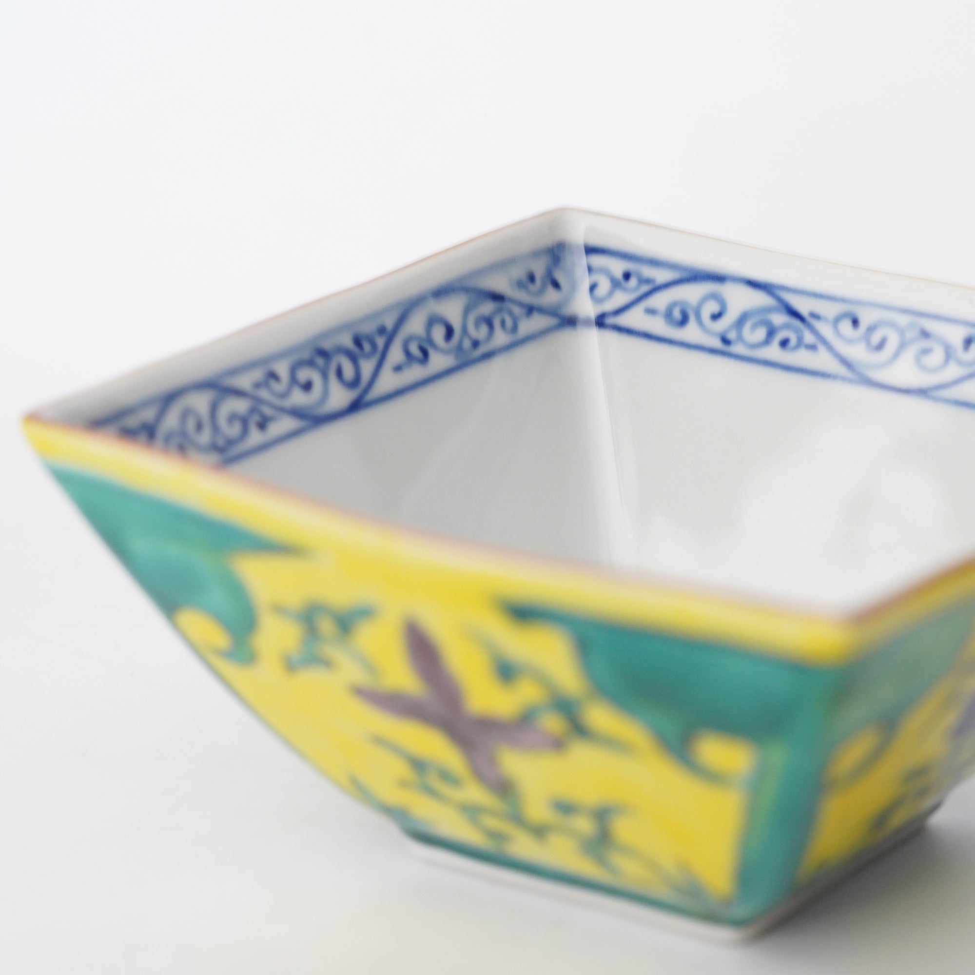 带有角方向的伊斯兰标志