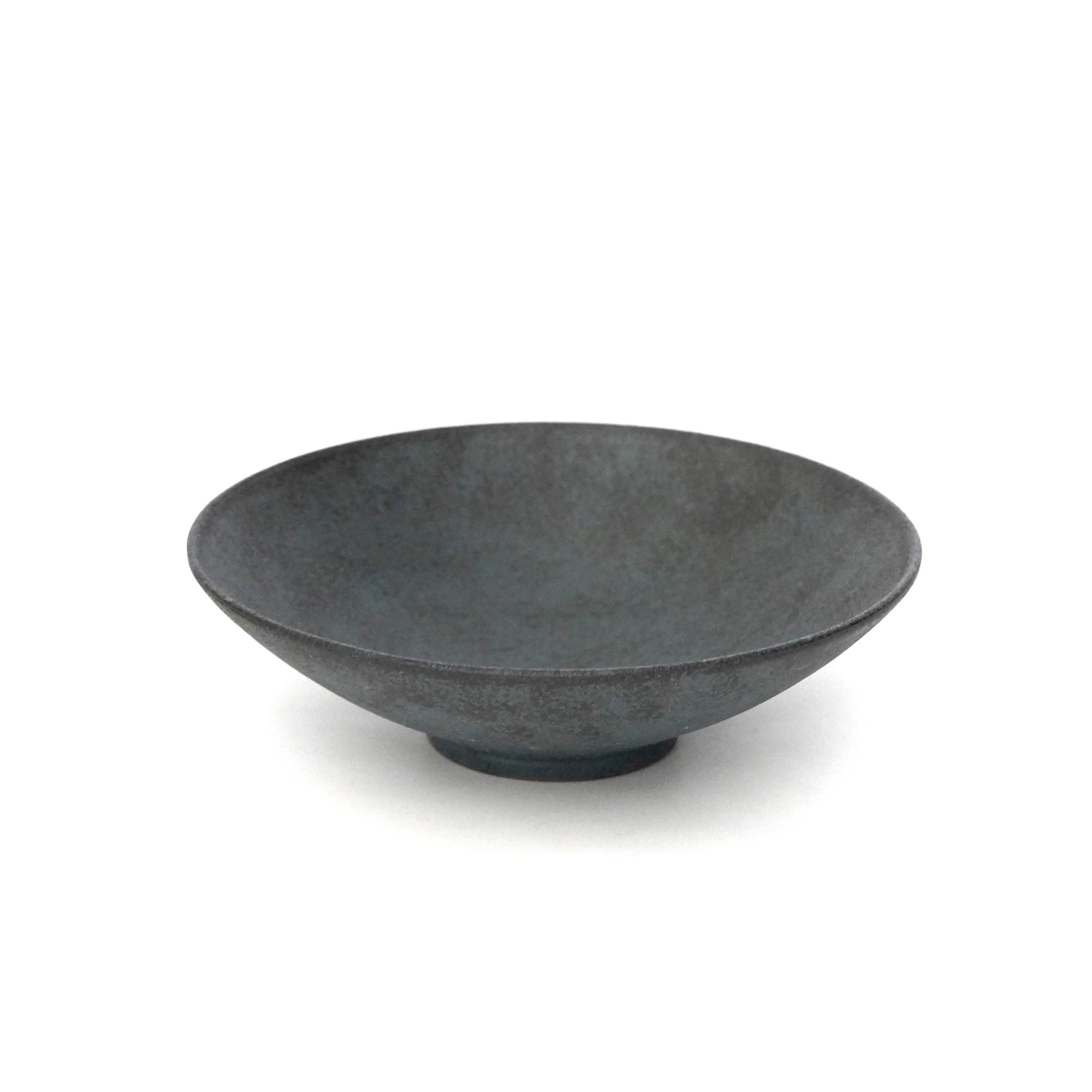 【Eiichi Shibuya】地ノ器 edged bowl small verdigris blue