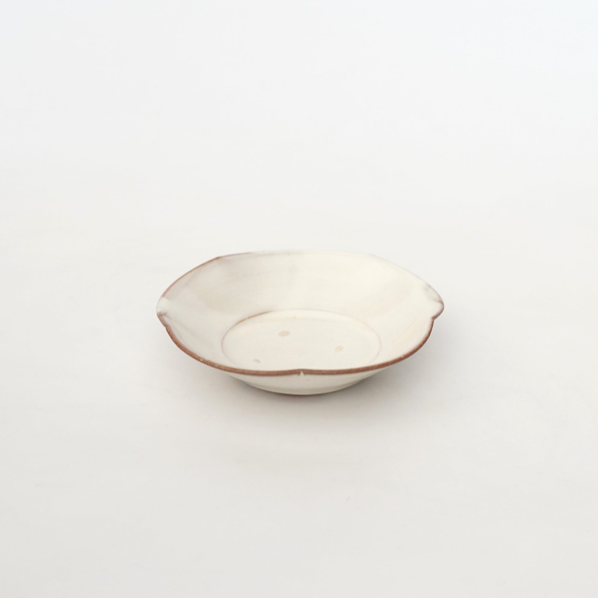 【Fuminari Araga】Kohiki round flower shaped flat Mukou-zuke