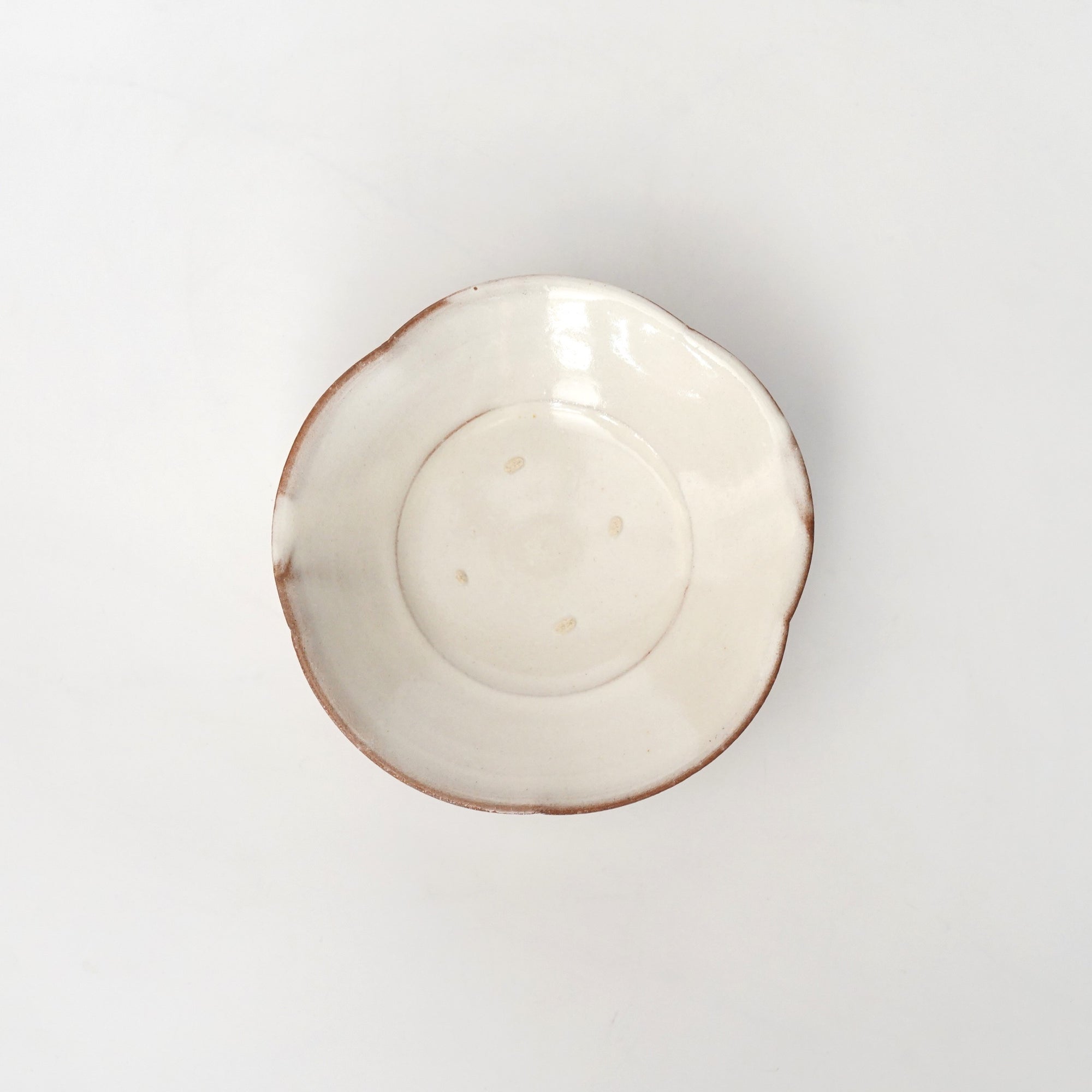 【Fuminari Araga】Kohiki round flower shaped flat Mukou-zuke