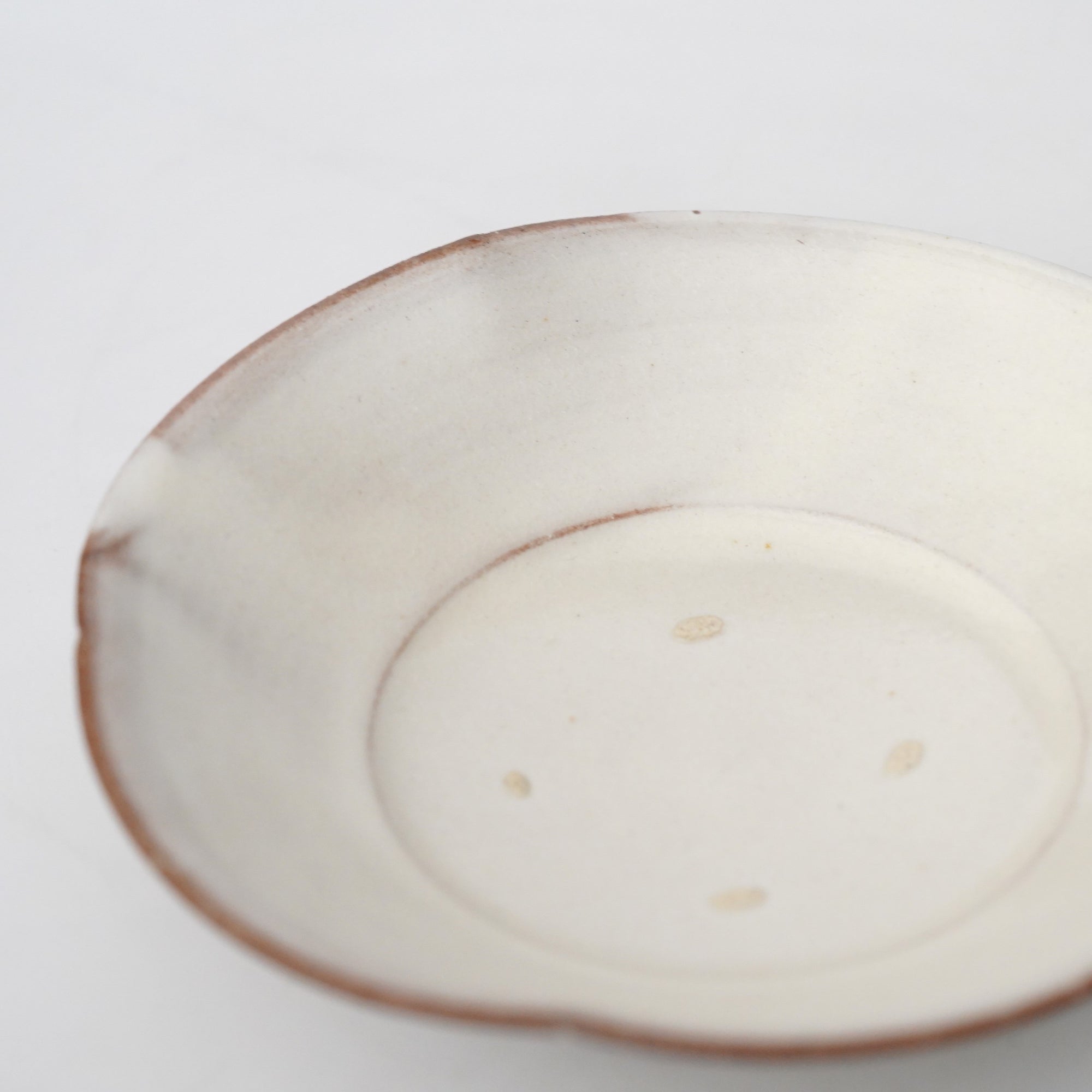 【Fuminari Araga】Kohiki round flower shaped flat Mukou-zuke