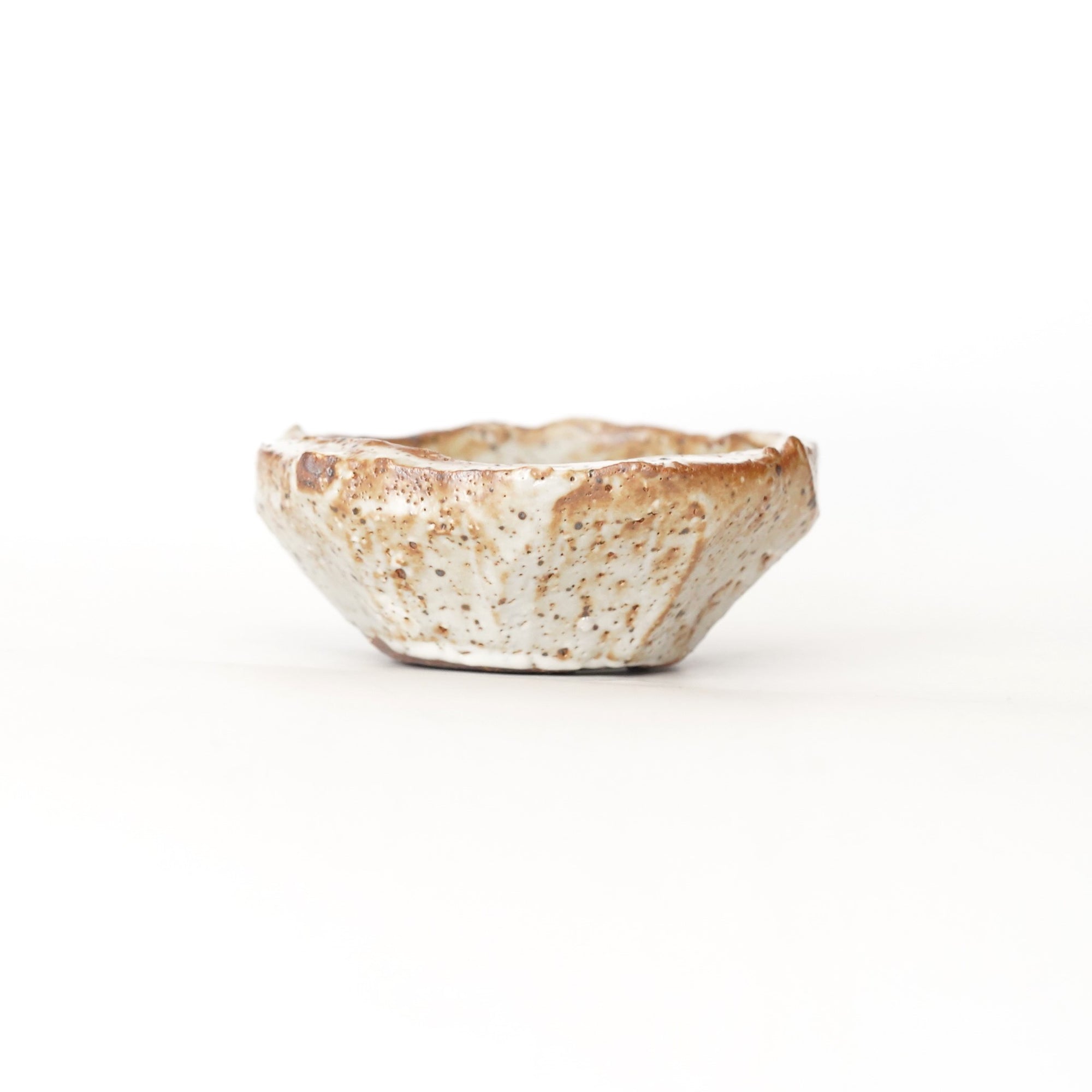 【川内奎人】白化粧(赤御影)小付