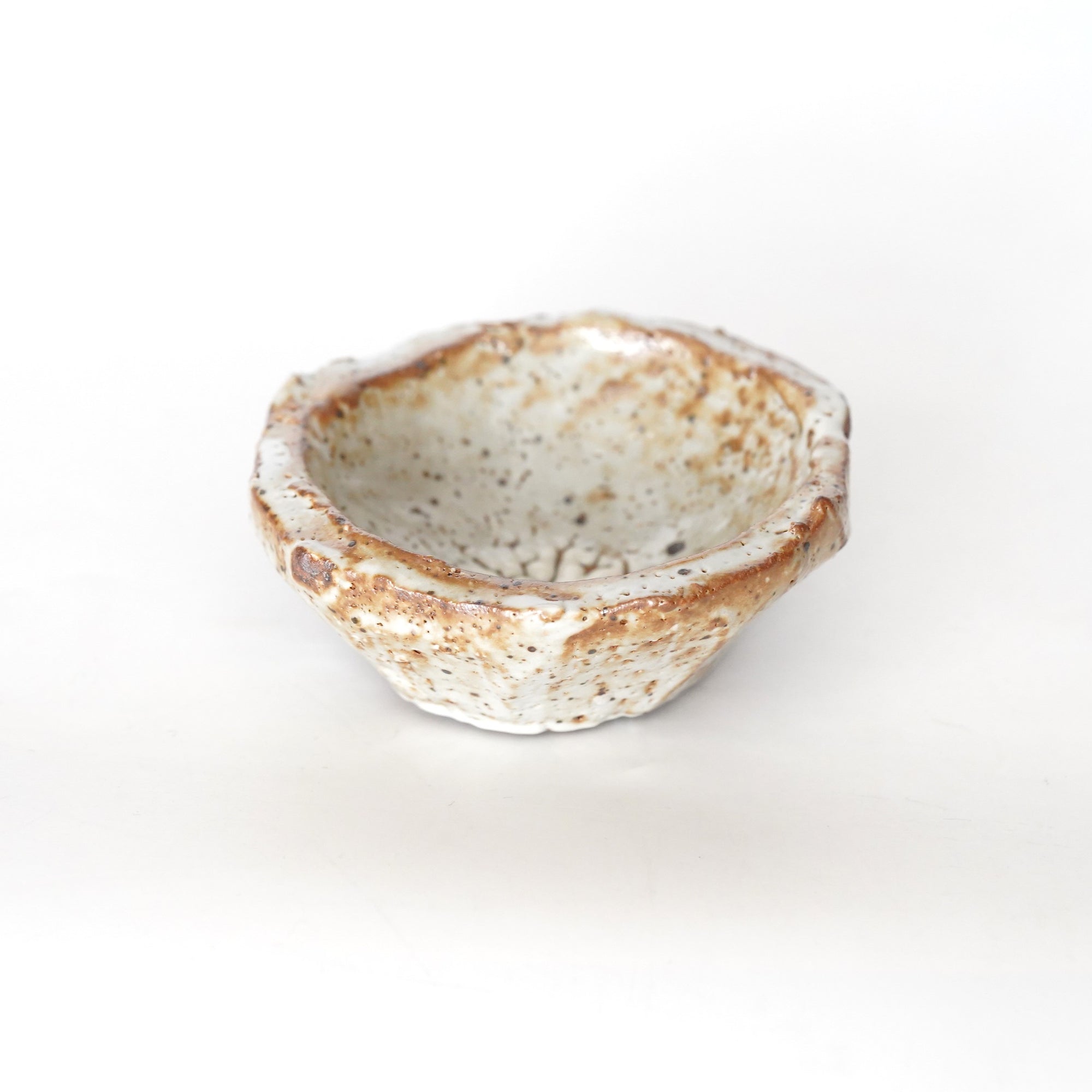 【川内奎人】白化粧(赤御影)小付