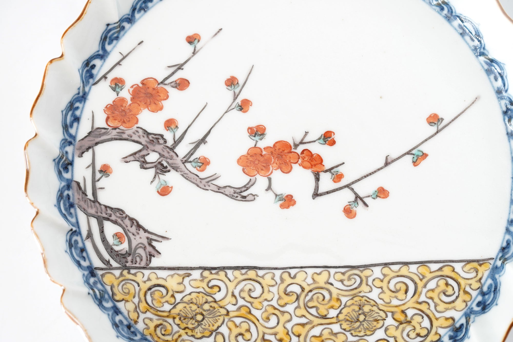 5-inch plate with ink-filled treasures and flowers and birds pattern