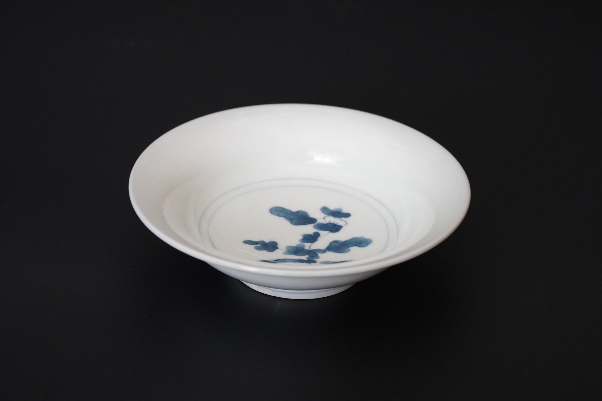 【文祥窯】染付草花5寸反り皿