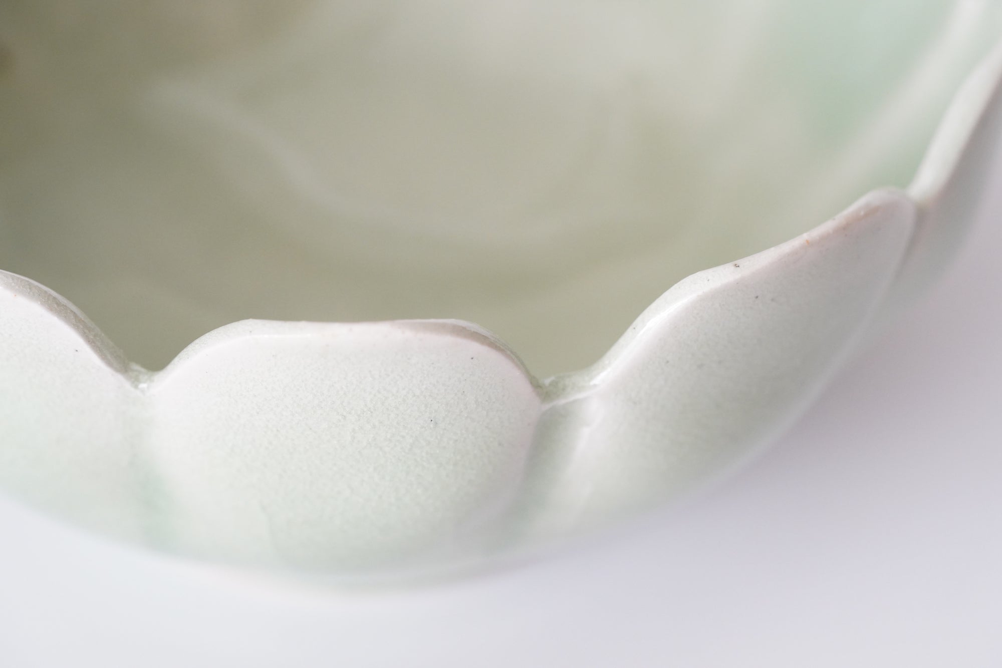 【岡本作礼】翠青唐津十弁鉢