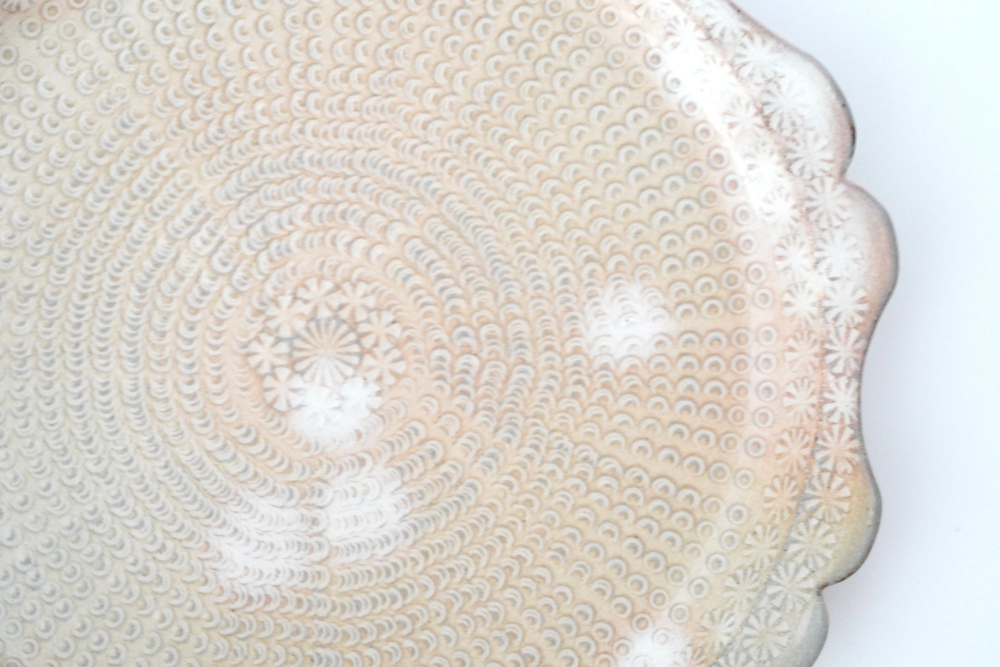 【宮里絵美】三島手輪花皿 14.5cm