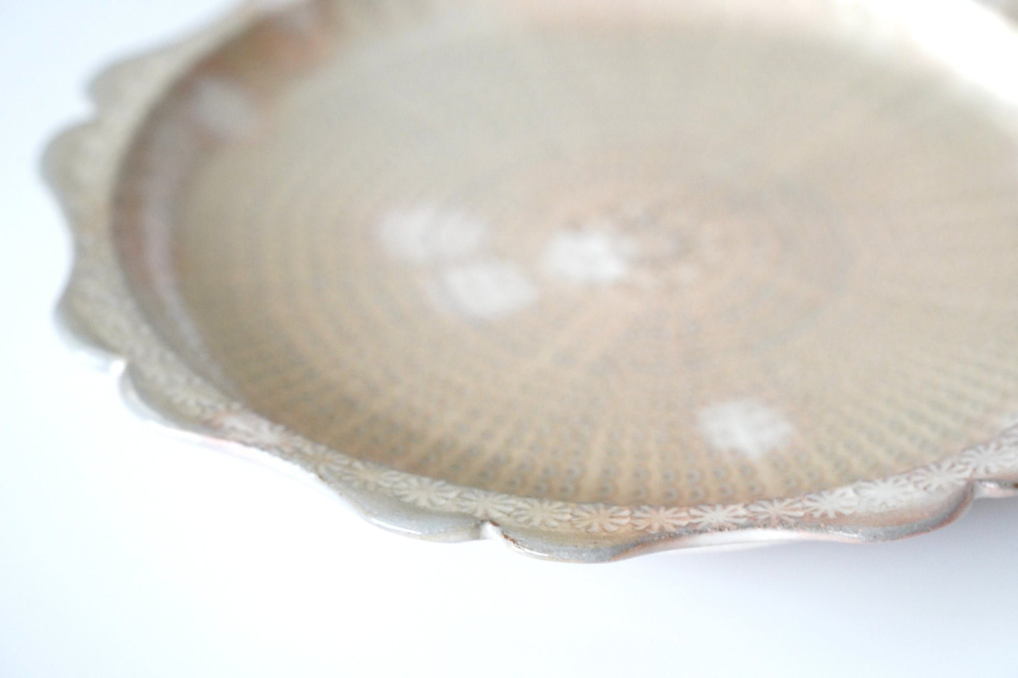 【宮里絵美】三島手輪花皿 14.5cm