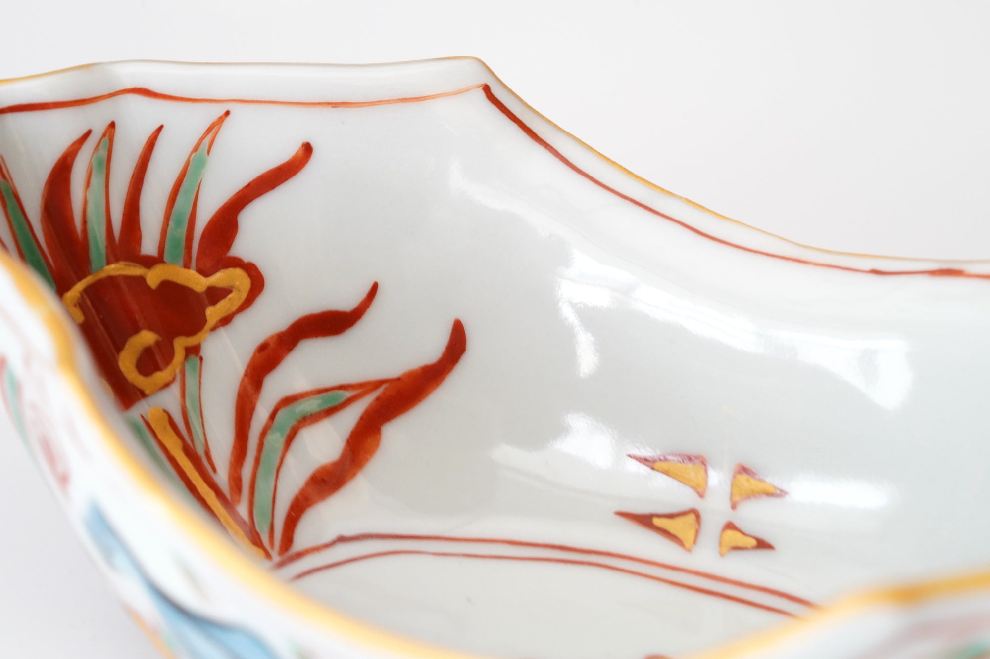 【新道工房】雲母金呉須赤絵船形向付