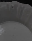 【文祥窯】白磁菊花5寸皿