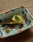 square flower patterned diamond-shaped plate