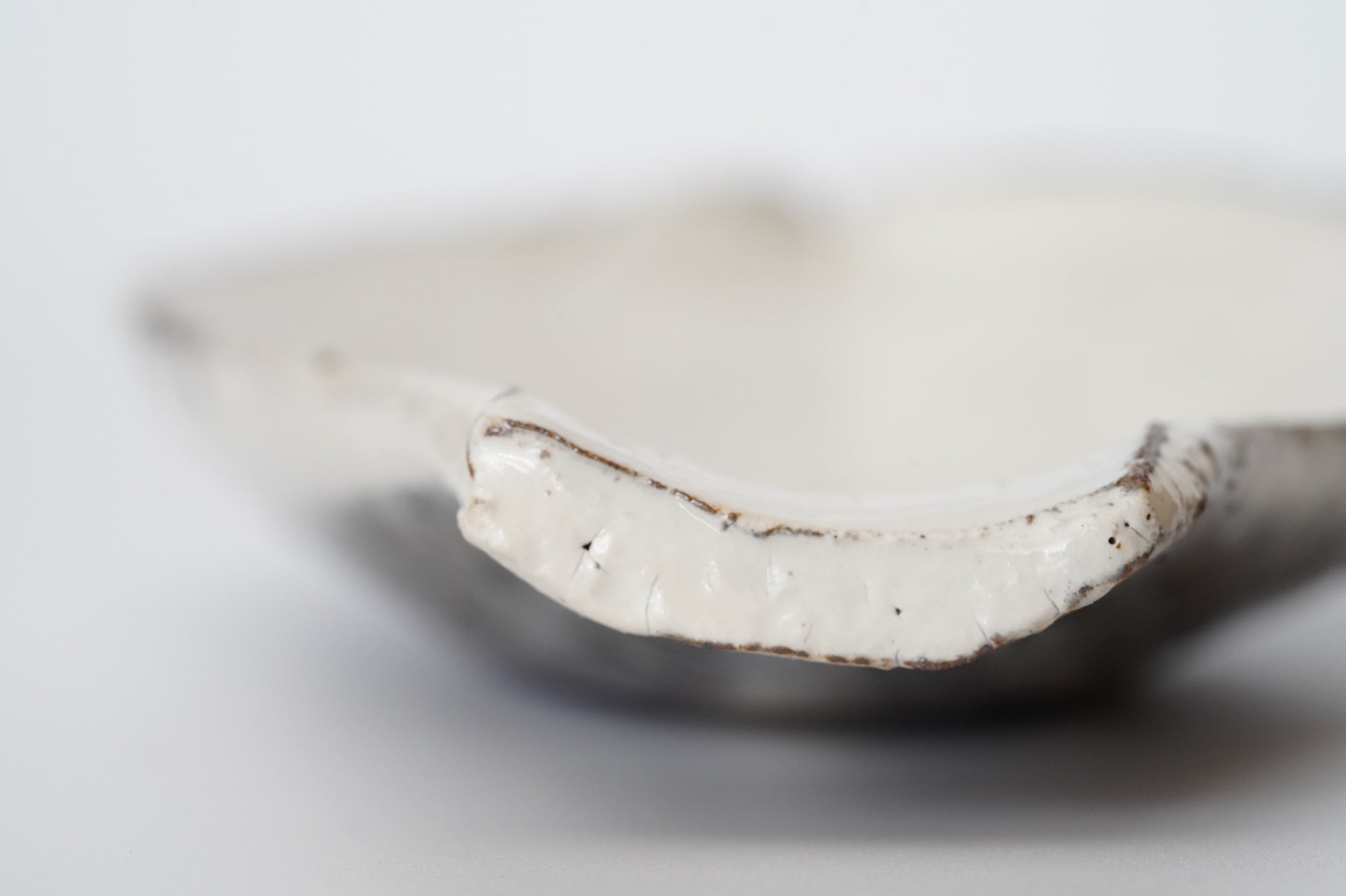 【辻村 塊】粉引向付 蓮弁