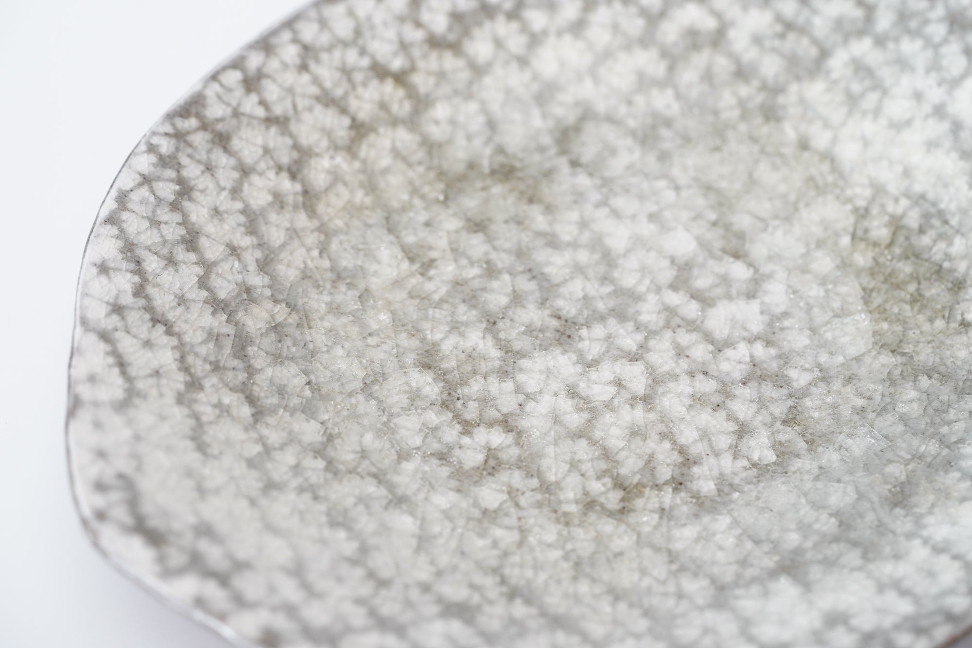 【Hideki Yamamoto】Glass glazed Mishima-de Flower petal-shaped plate