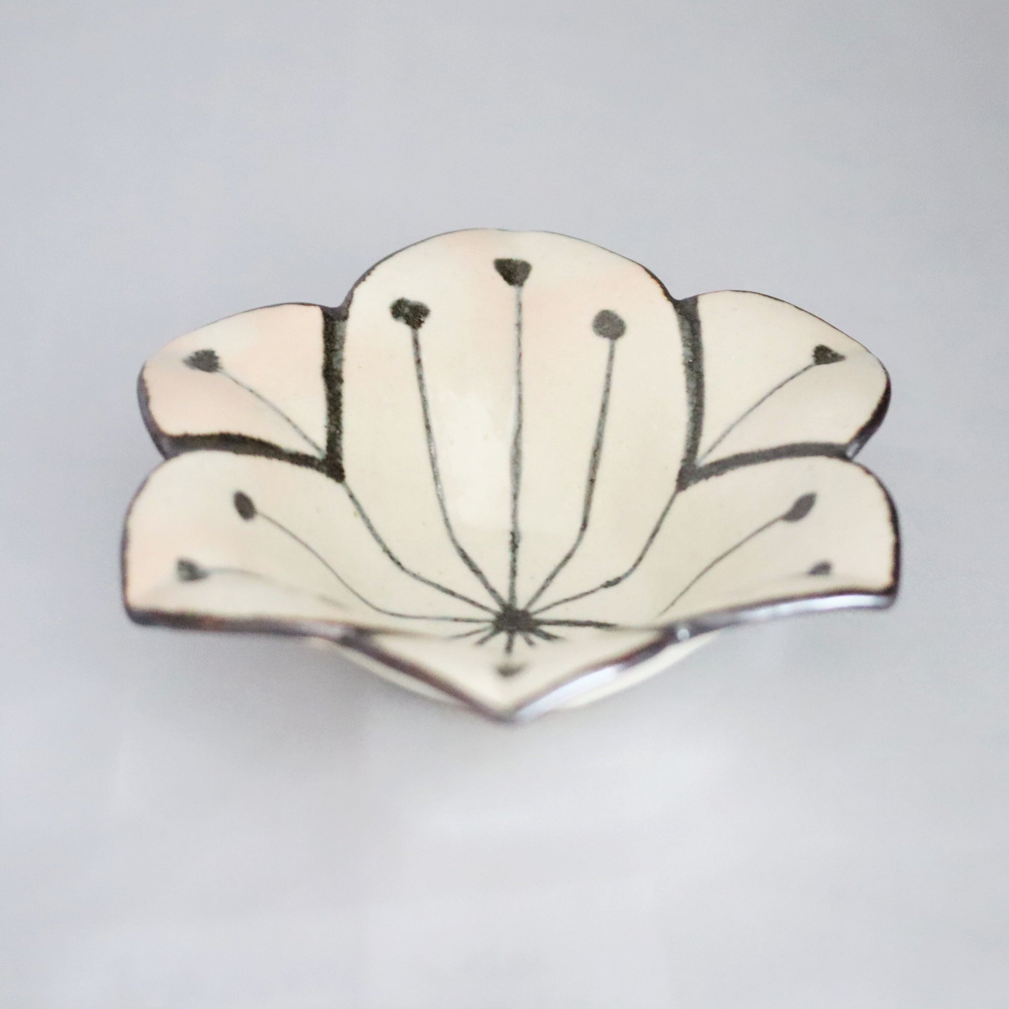 干山写百合向付