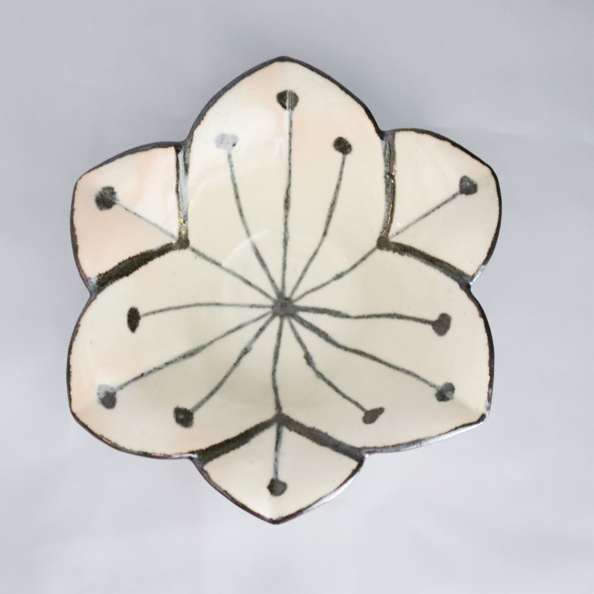 干山写百合向付