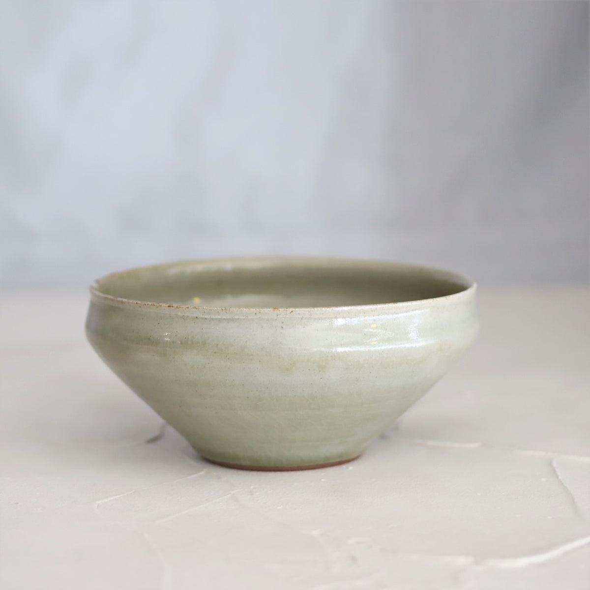 齋藤有希子】淡緑釉 丸鉢（浅） – うつわ御結