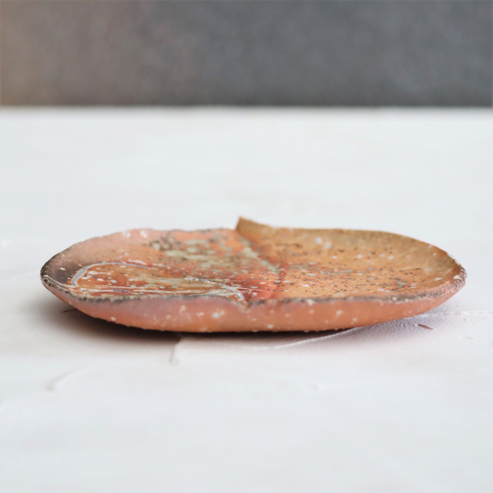 【Kai Tsujimura】Shigaraki peach shaped  plate