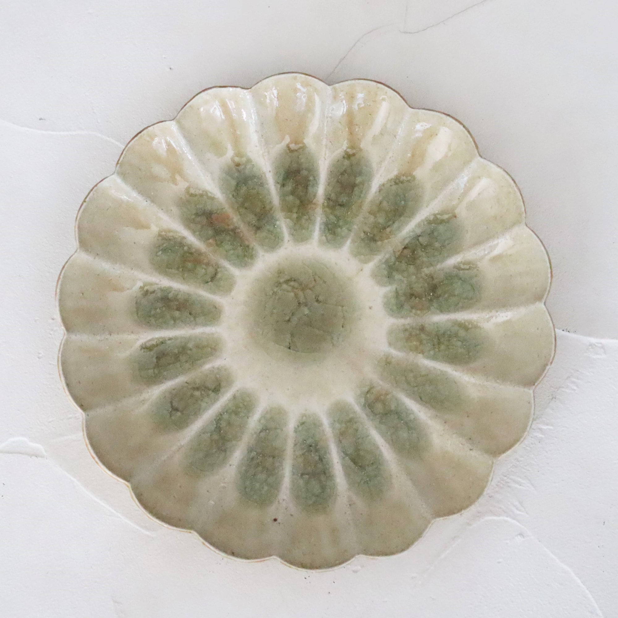【雪ノ浦裕一】琥珀釉菊花皿