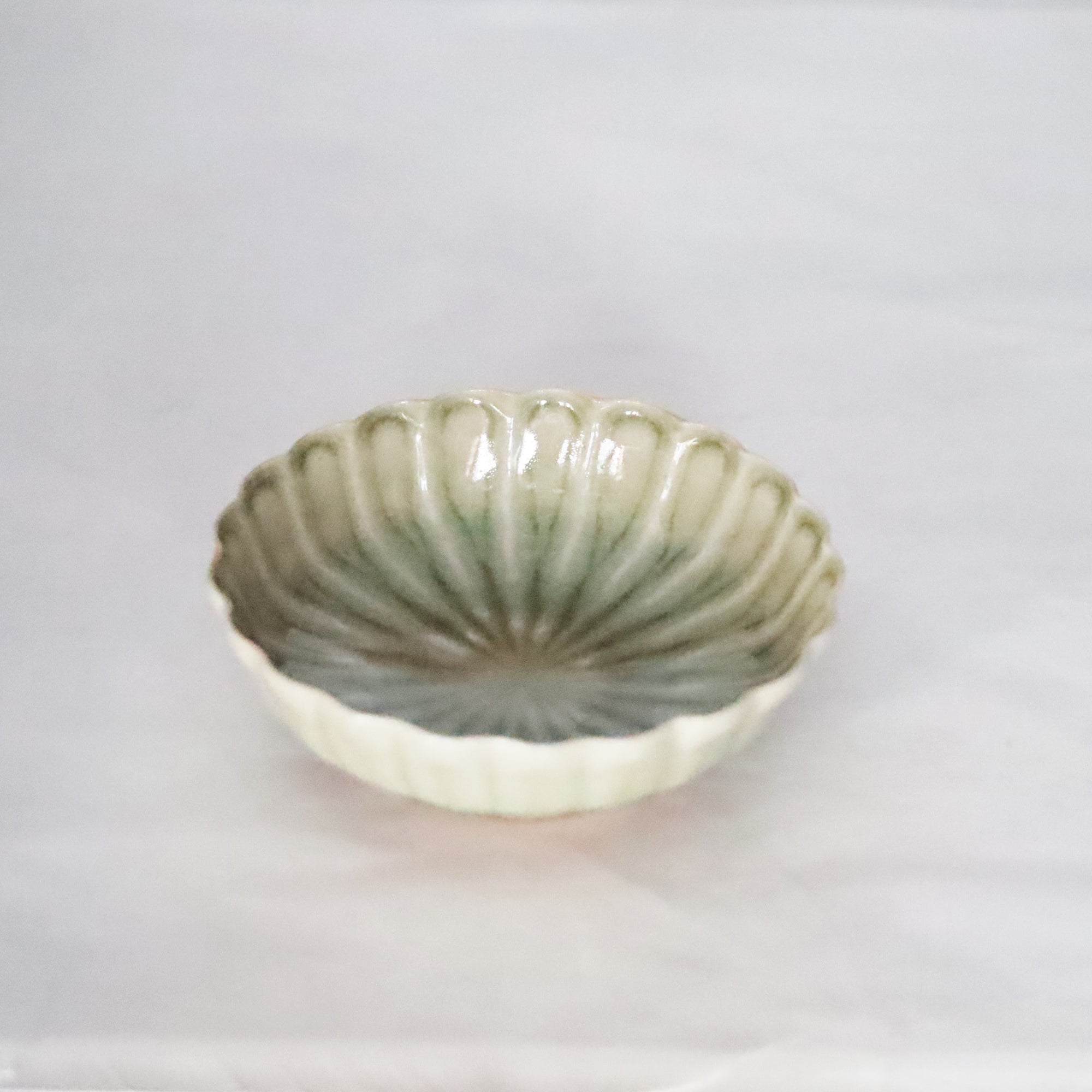 【加藤耐一】灰釉菊花碗