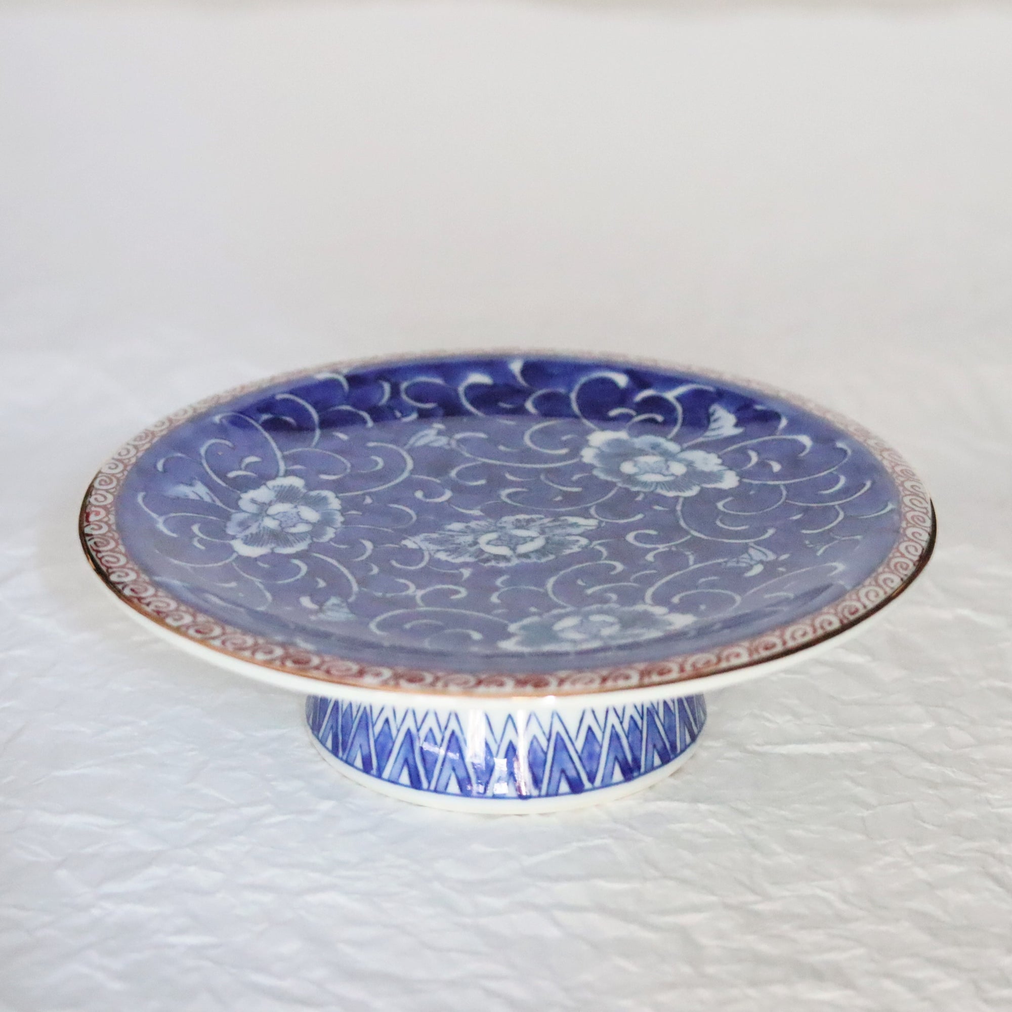 染锦蔓藤花纹高盘