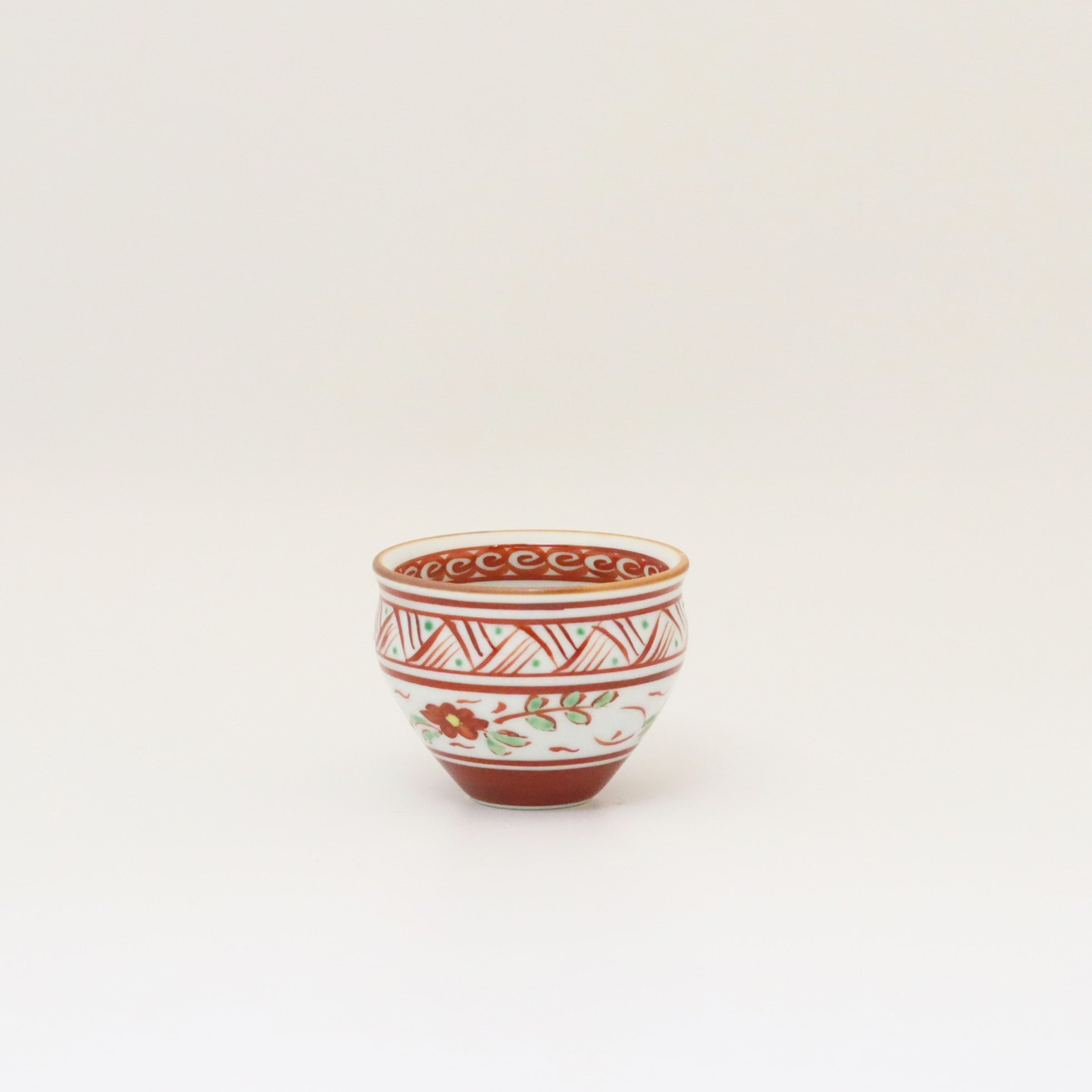 Vermilion-covered patterned flower pots