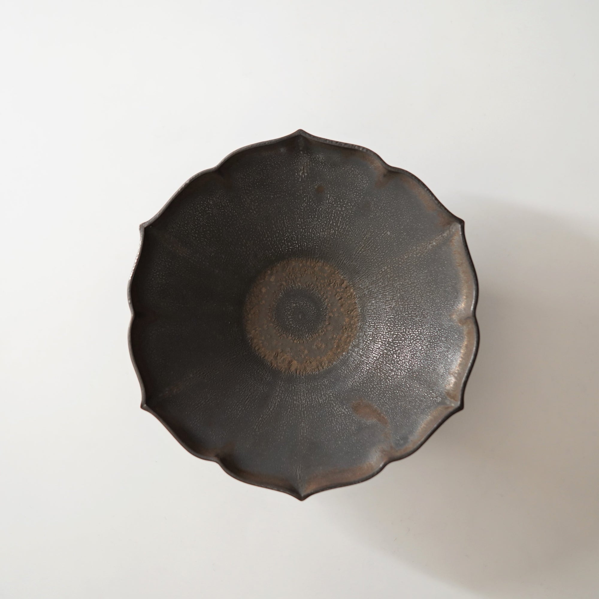 【Hideki Yamamoto】Kuro-yu flower-shaped morning glory bowl Small