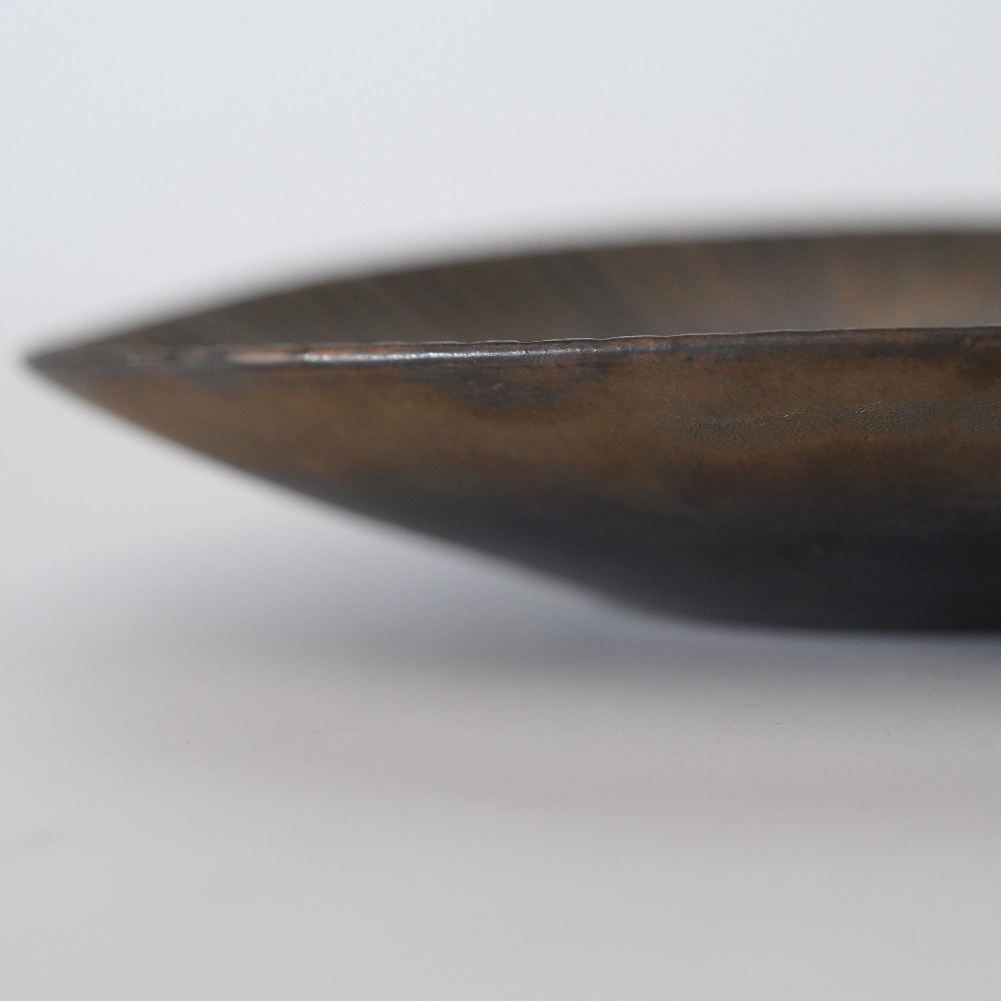 【Hideki Yamamoto】gold-painted carving deflection plate