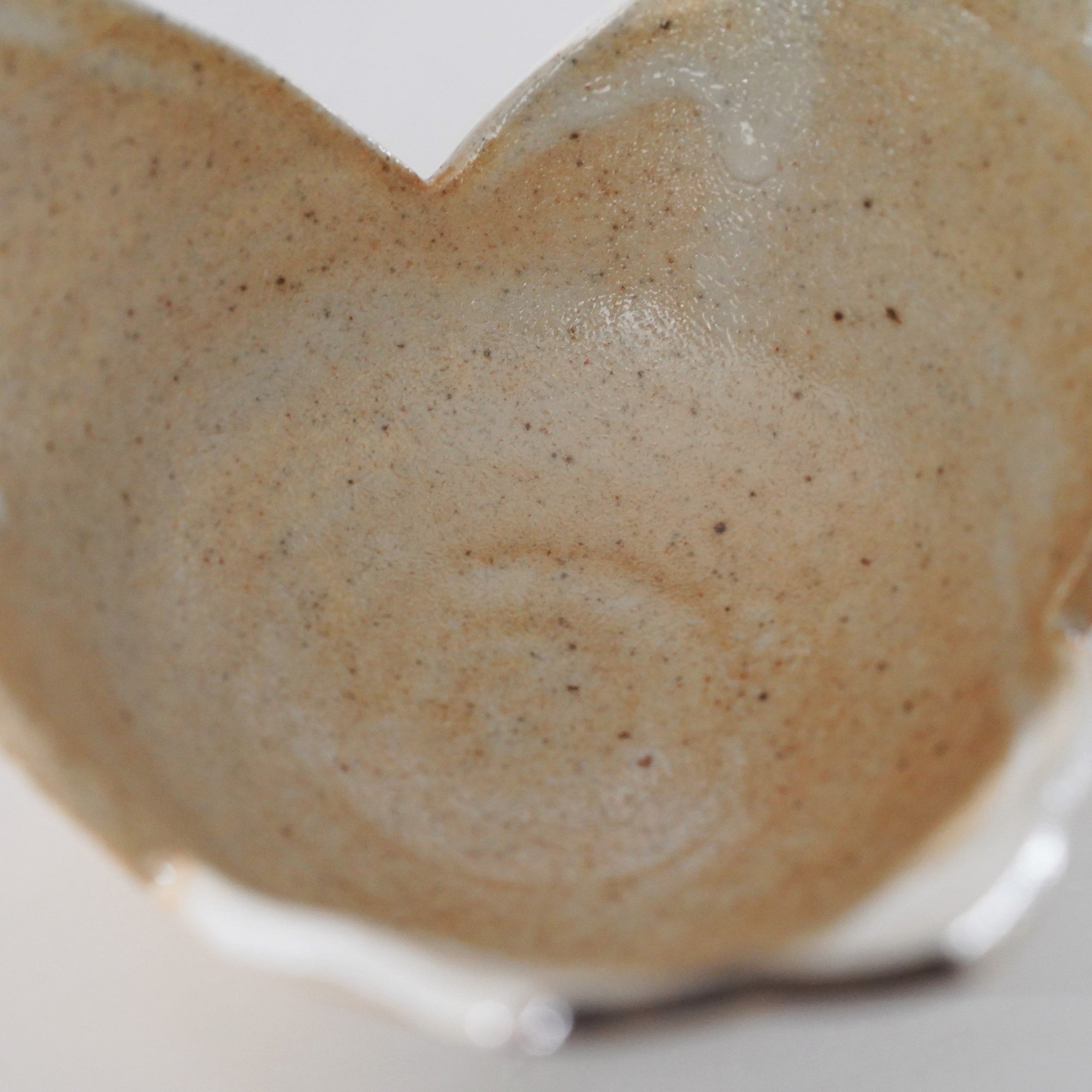 【Rui Mitoh】Ao-Karatsu round flower-shaped small plate