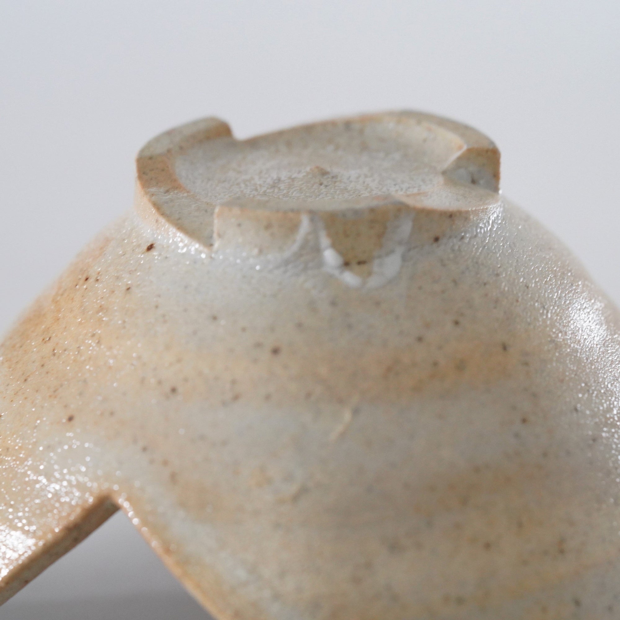 【Rui Mitoh】Ao-Karatsu round flower-shaped small plate