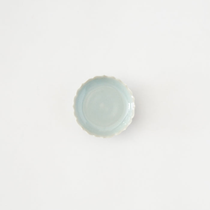 [Taku Kiyama] Powdered celadon ring flower hand salt plate