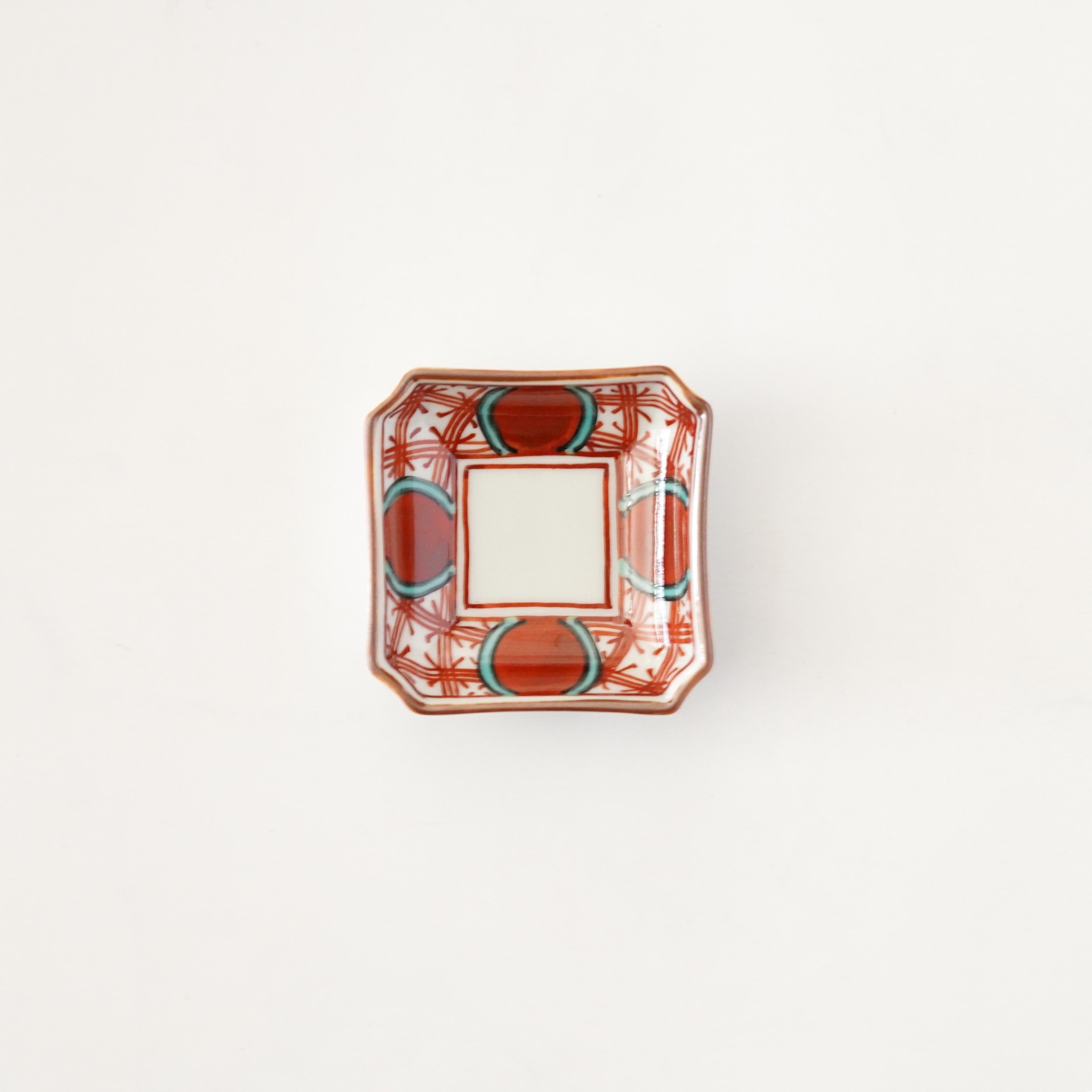 鼈甲製金蒔絵蝶文輪花皿菓子器D7592 | ヤマダウェブコム