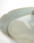 [Taku Kiyama] Powder celadon ridge flower lid bowl