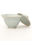 [Taku Kiyama] Powder celadon ridge flower lid bowl