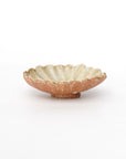 round flower-shaped small plate