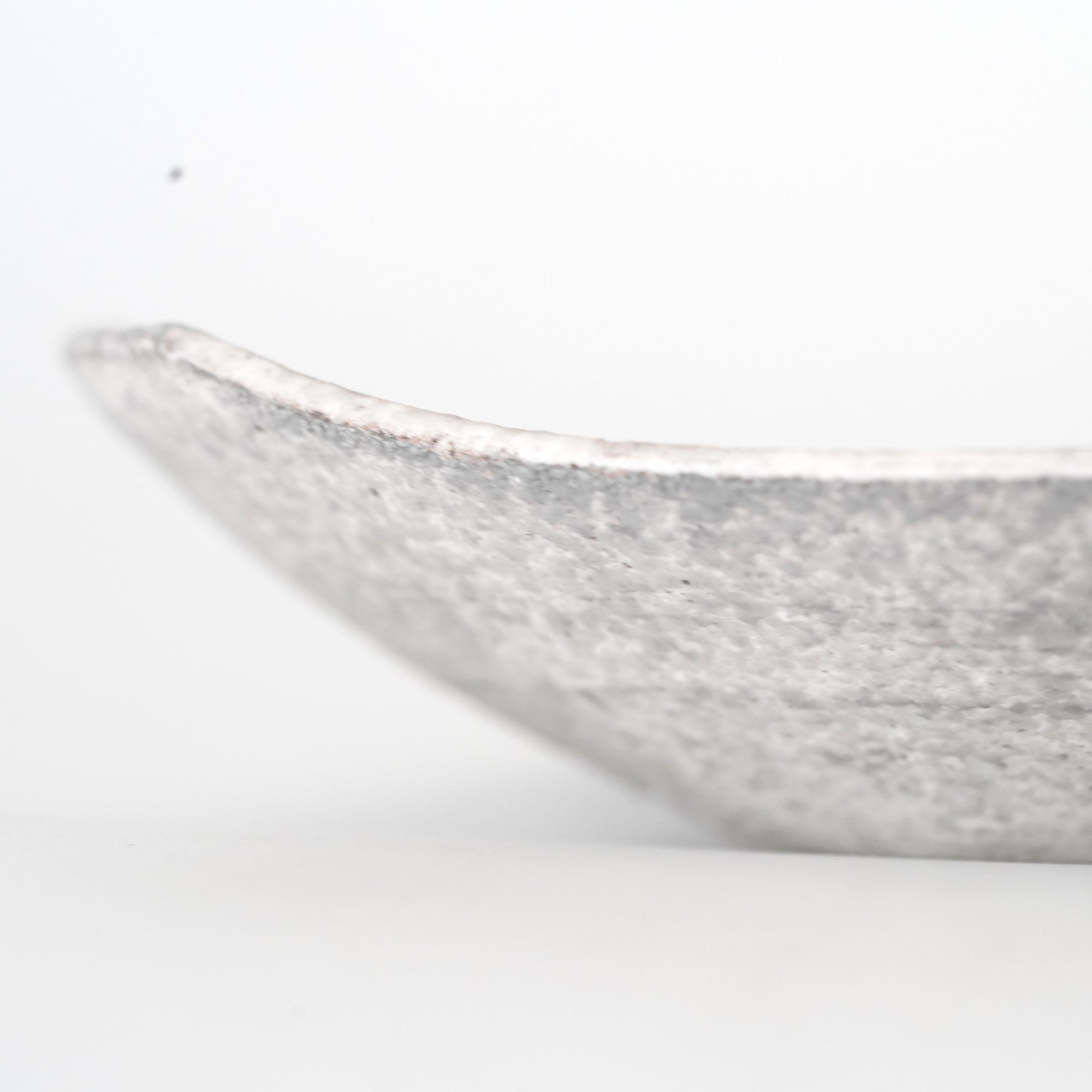 【Etsuji Noguchi】grayish black 6sun flat bowl