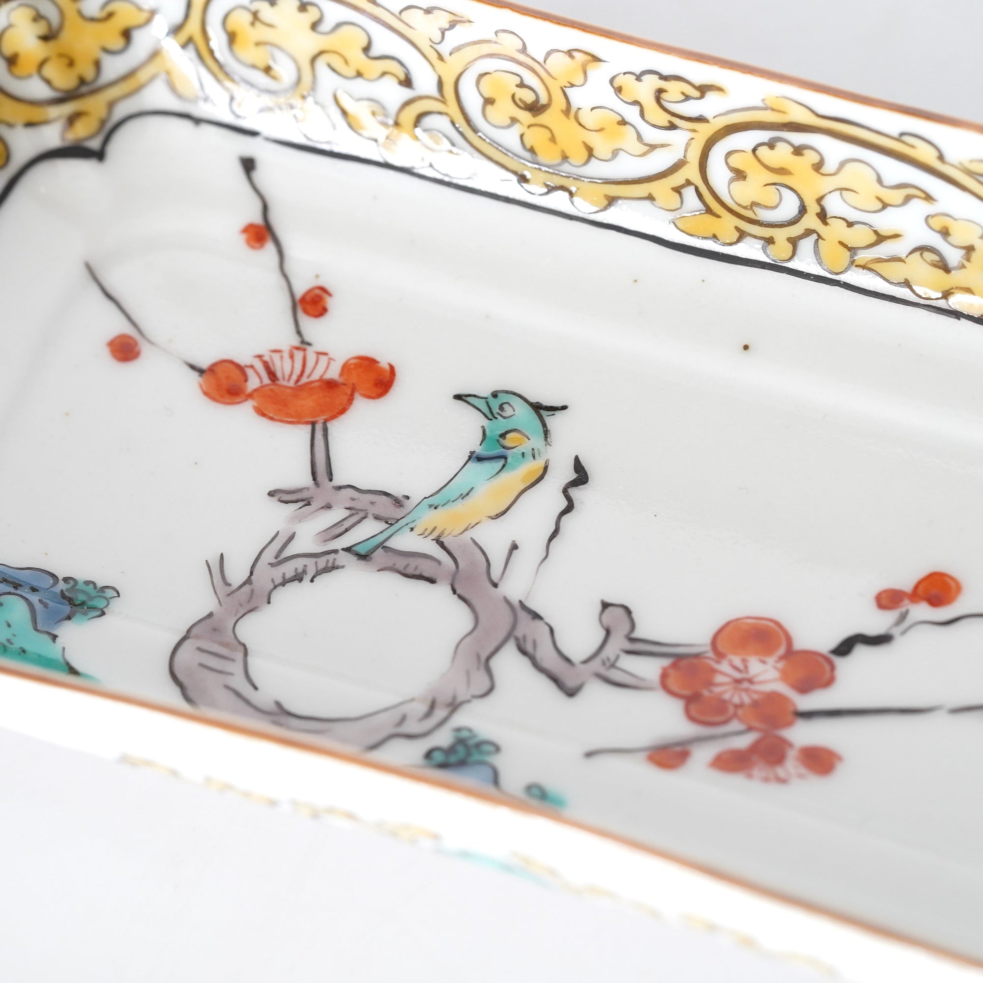 5-inch plate with ink-filled treasures and flowers and birds pattern