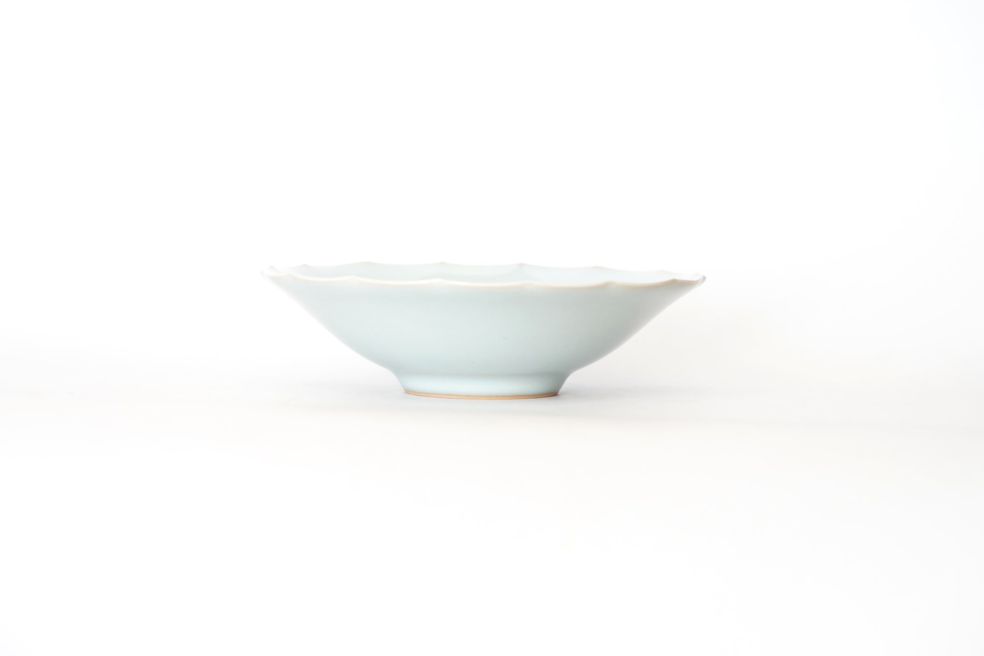 [Taku Kiyama] Powder celadon flower bowl