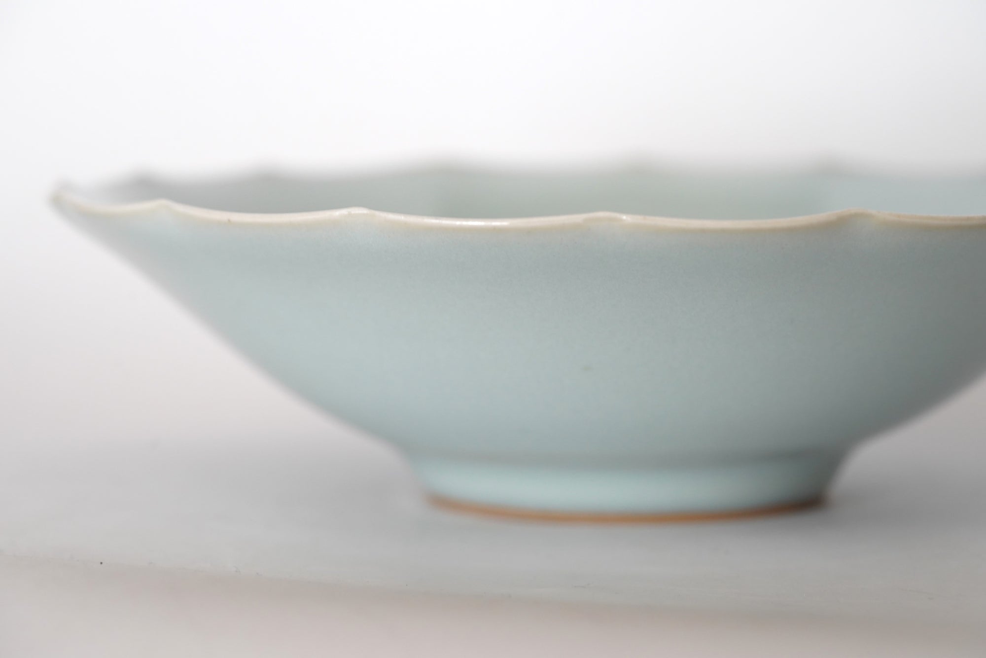 [Taku Kiyama] Powder celadon flower bowl