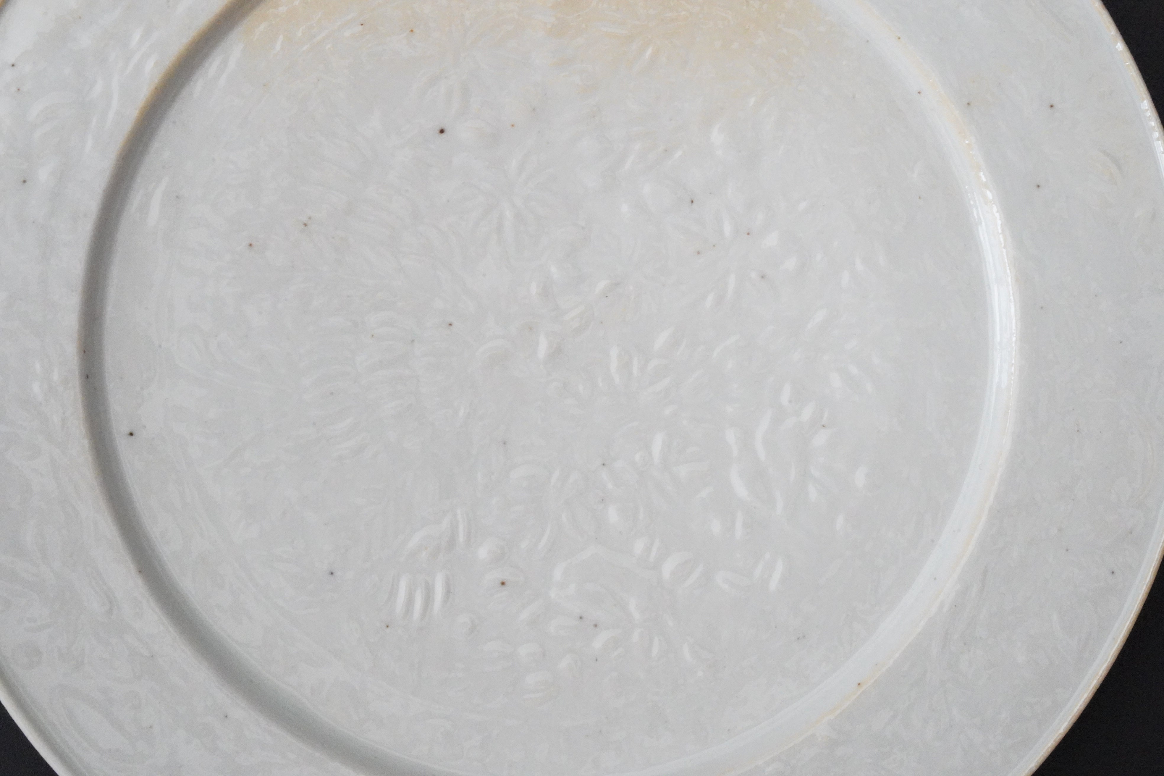 文祥窯】白磁果樹園型打6寸リム皿 – うつわ御結