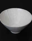[Bunshogama] White porcelain flower-shaped small bowl