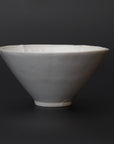 [Bunshogama] White porcelain flower-shaped small bowl