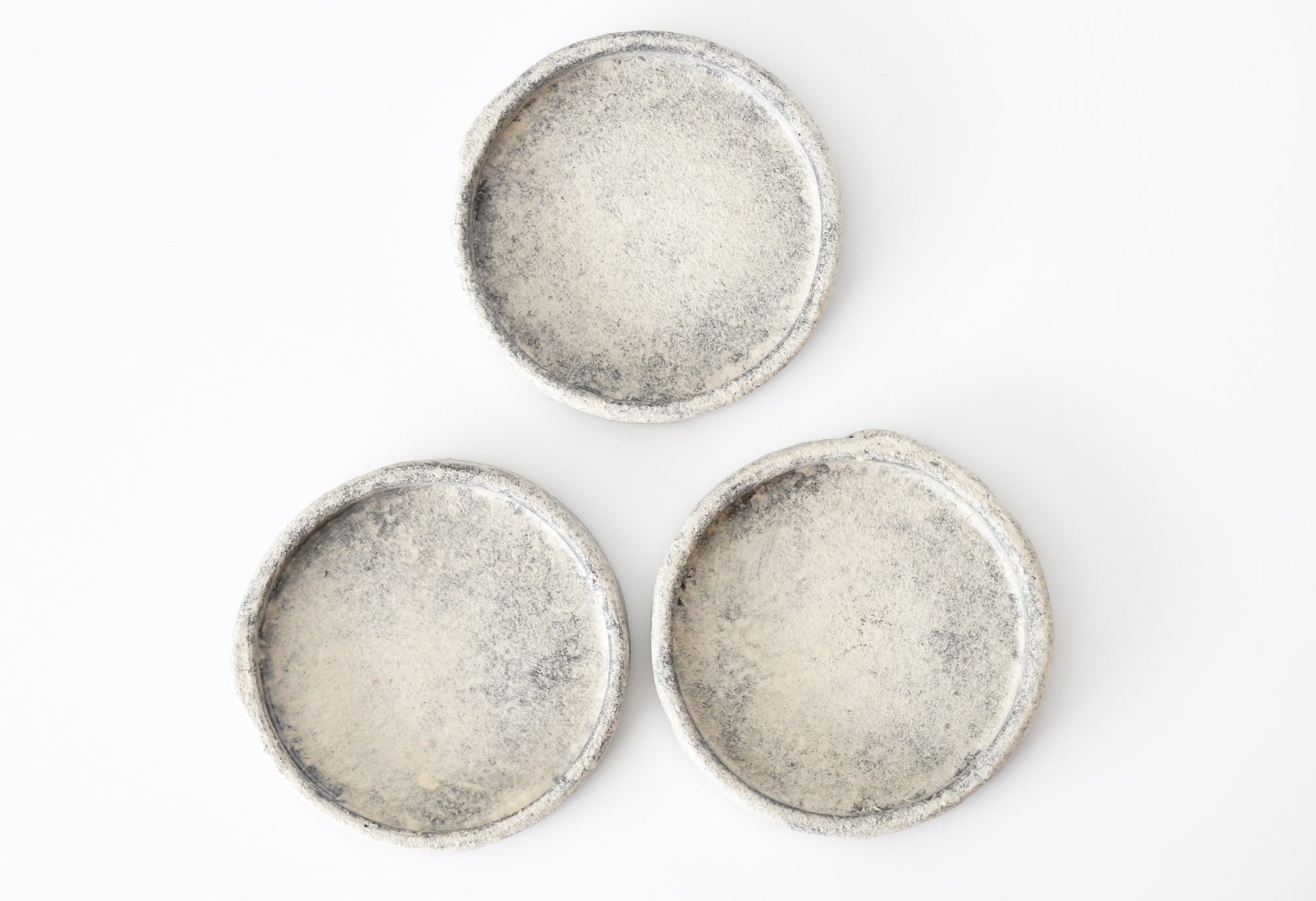 【Taeko Kajihara】Kouchi edged round plate Black