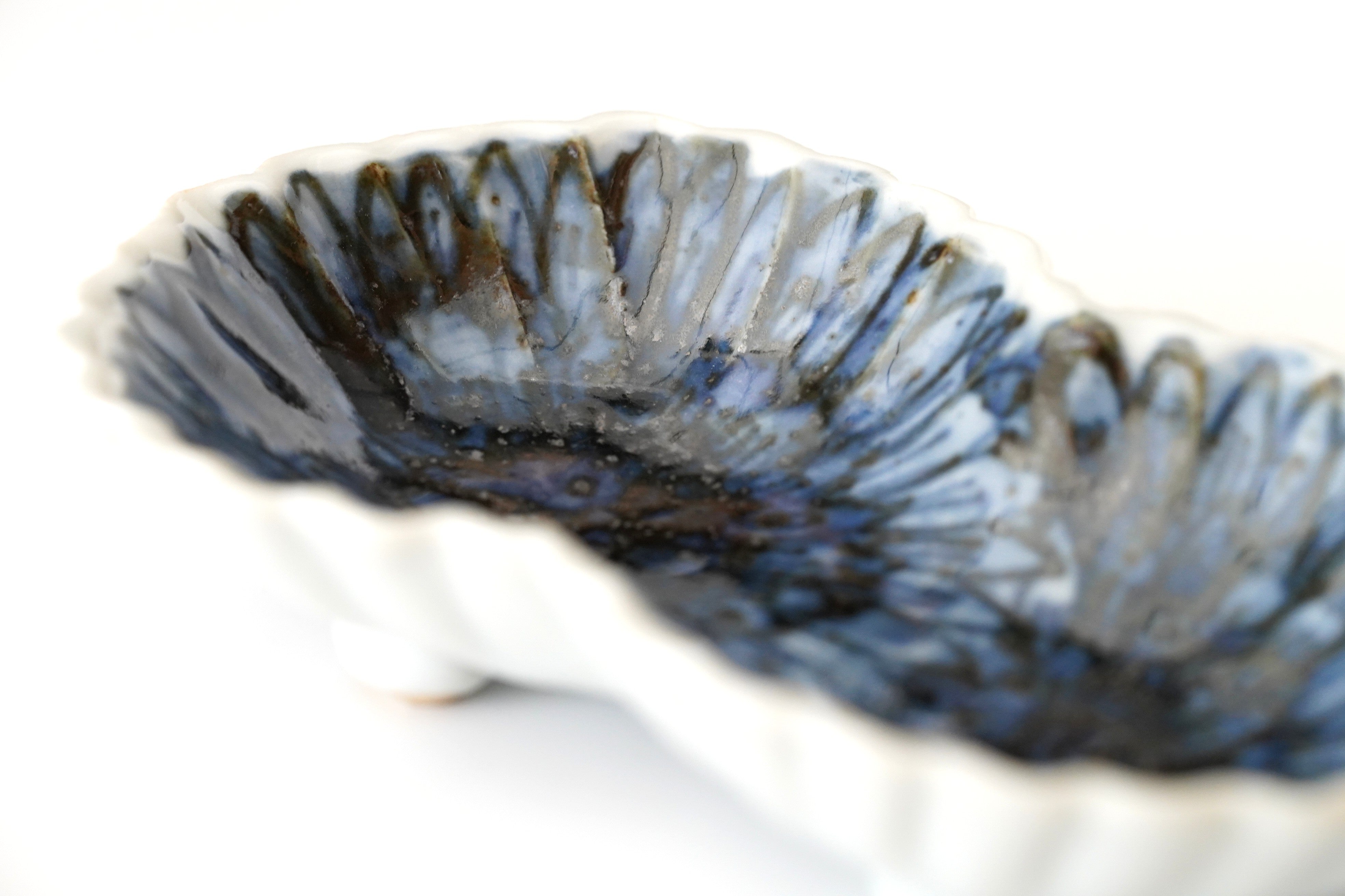 山本恭代】双菊形向付（小） 古染付写 – うつわ御結