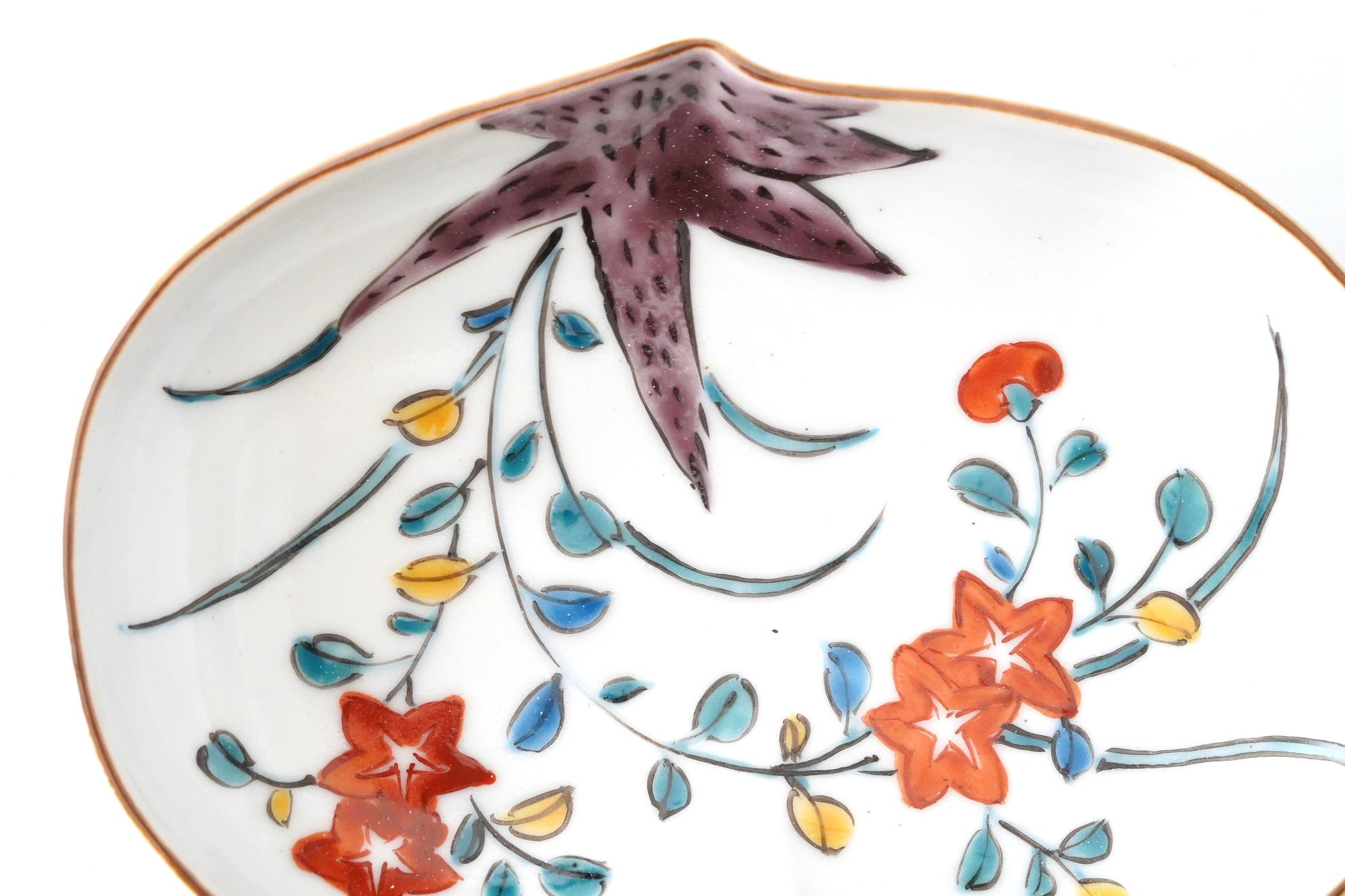 5-inch plate with ink-filled treasures and flowers and birds pattern