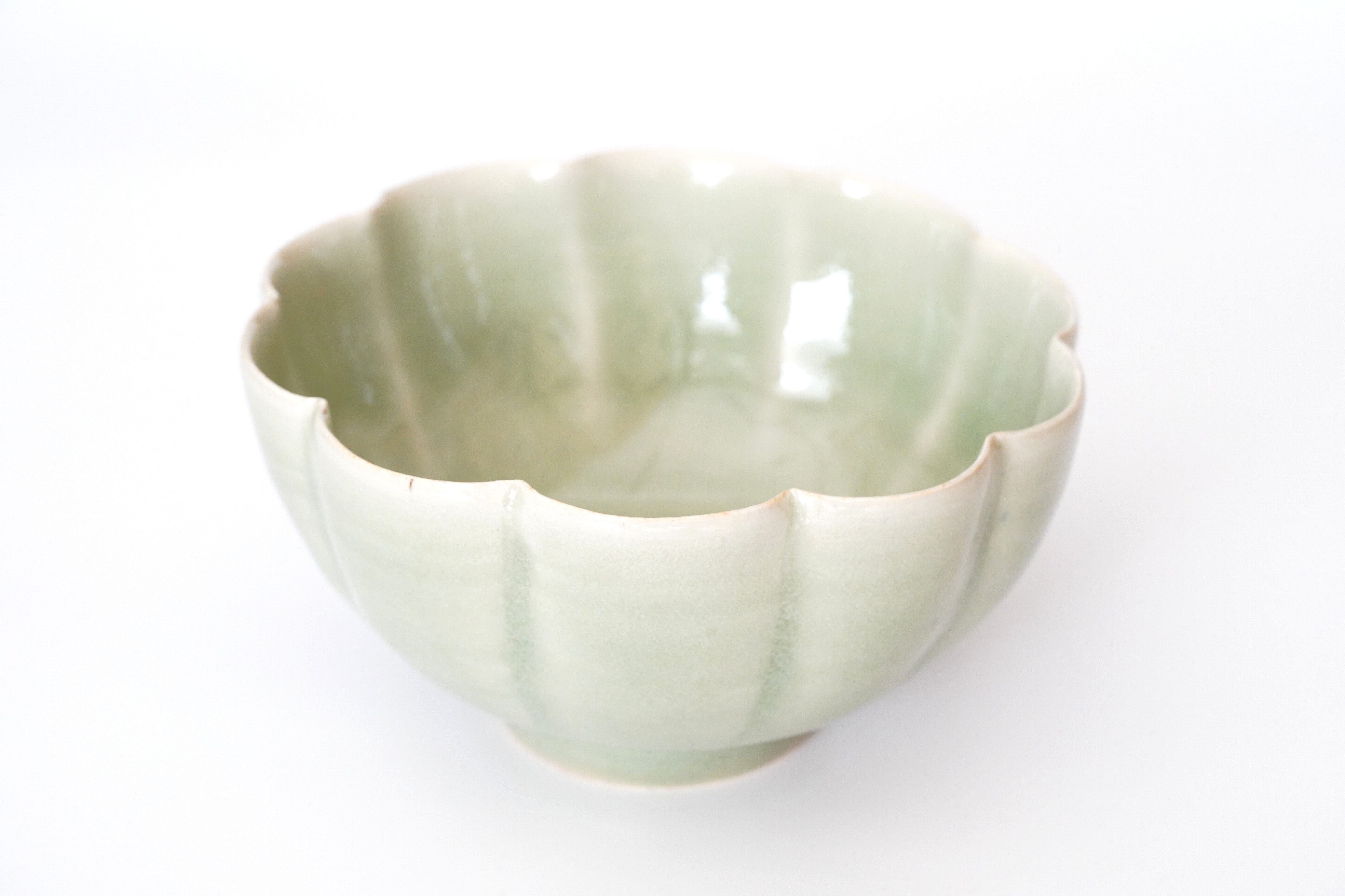 岡本作礼】翠青唐津輪花鉢 – うつわ御結