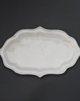 [Bunshogama] White porcelain shaped 5-inch plate with ridged flowers