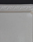 [Bunshogama] White porcelain shaped 5-inch plate with ridged flowers